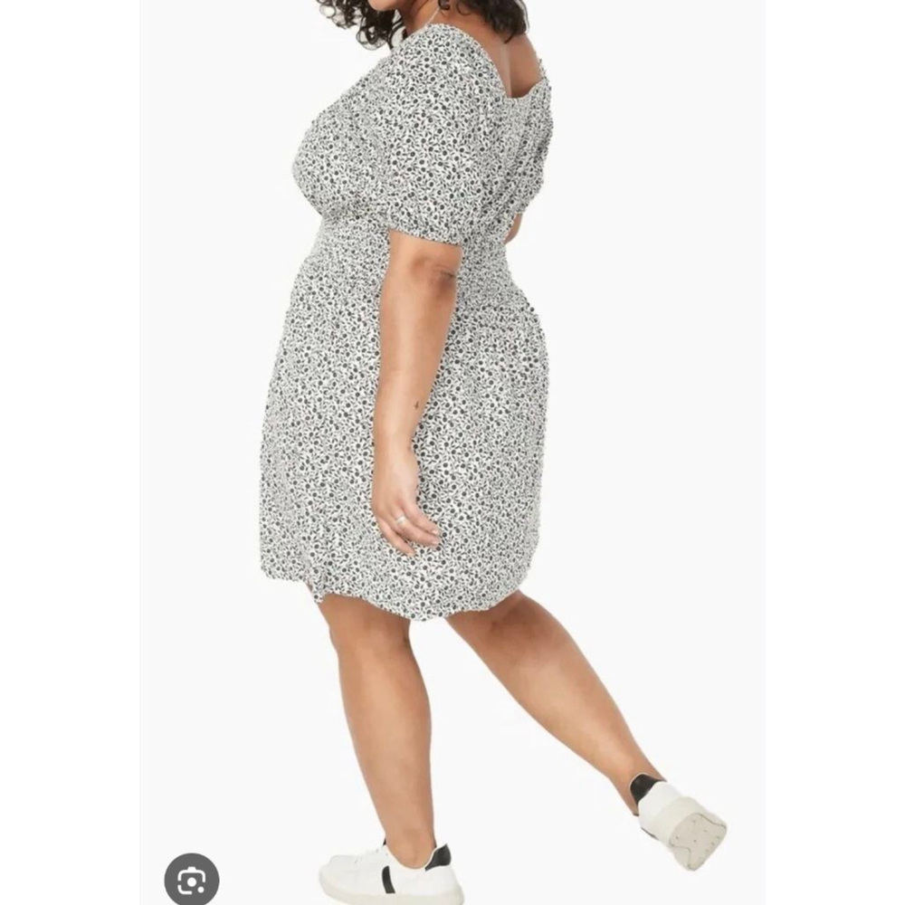 Old Navy Floral Size 4X White Black women's mini cottage core puff sleeves dress - Picture 4 of 9